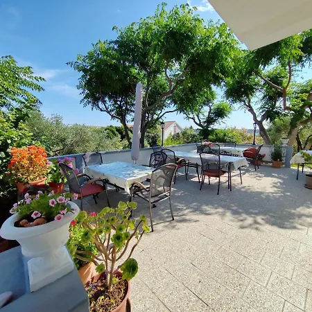 住宿加早餐酒店 Josip Barbat na Rabu