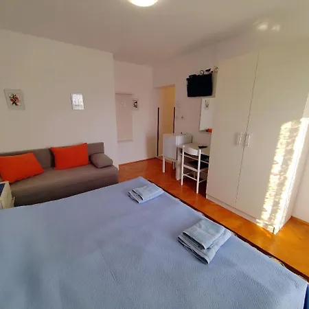 Frühstückspension Josip 4*