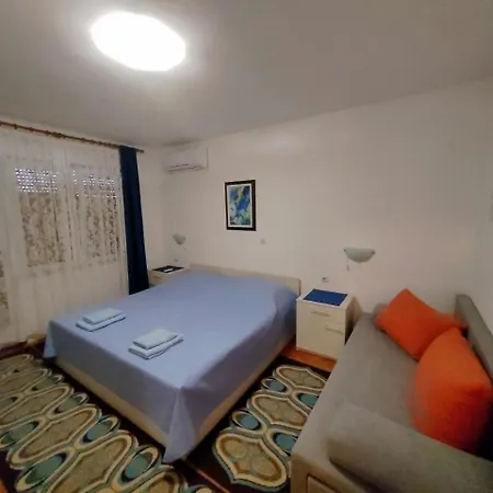 Josip Bed & Breakfast 4*